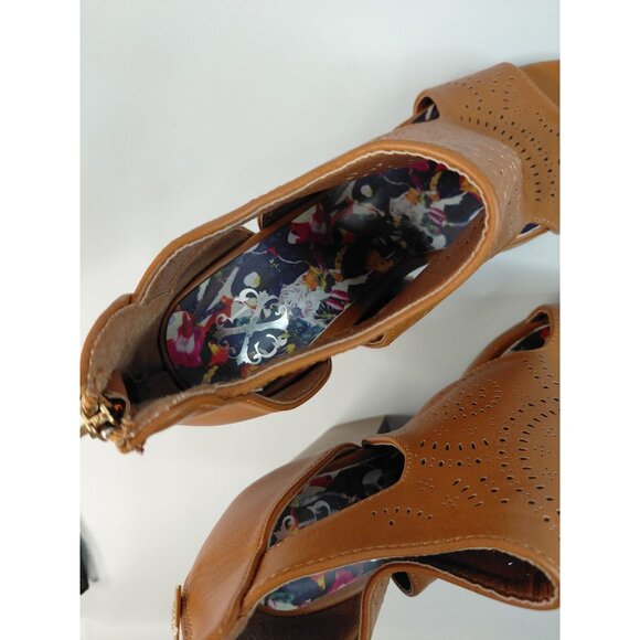 Brown Peep-Toe Block Heel Sandals With Cut-Out Design & Back Zipper Closure Prin - Picture 6 of 9